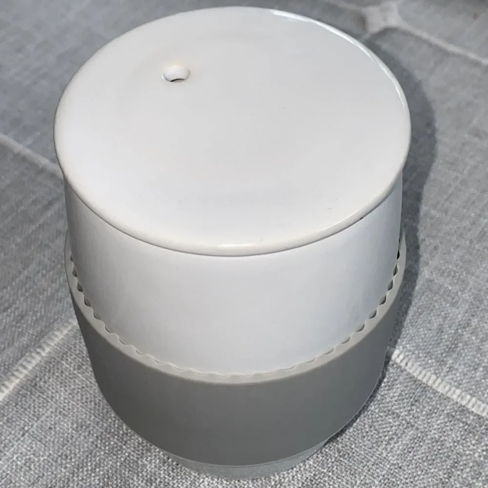 Pampered Chef Ceramic Egg Cooker #1529 White Gray Gripper Embossed PC